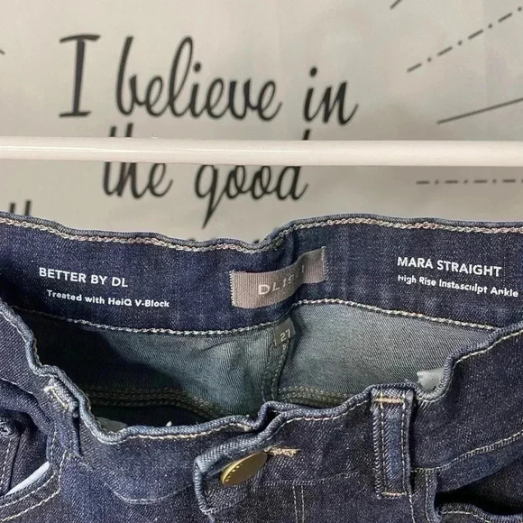 DL1961 Mara Distressed Raw Hem Straight High Waist Ankle Jeans - Picture 4 of 5